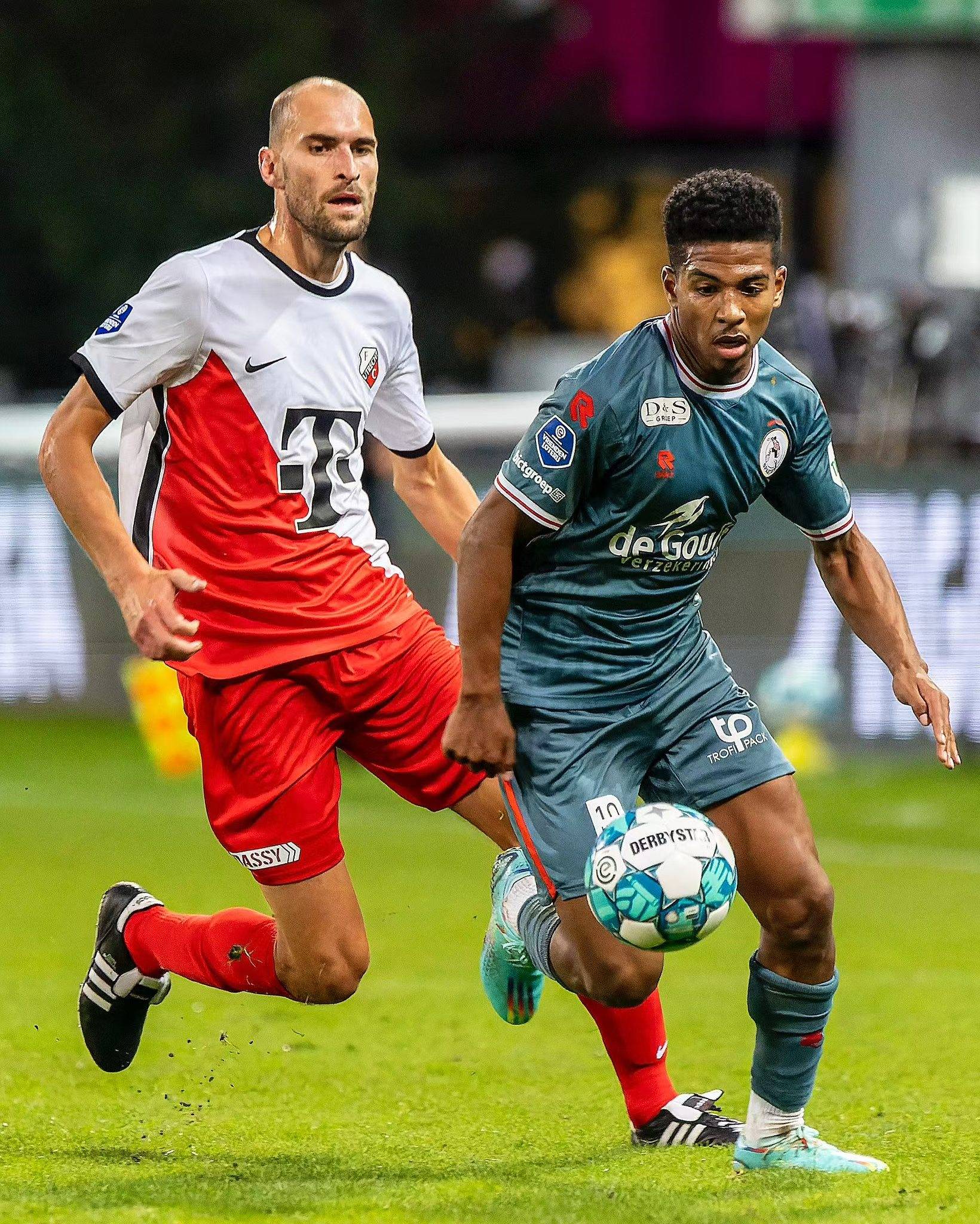 篮板10助 篮板10助